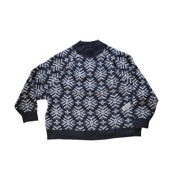 Old Navy Sweater Woman XXL Black White Snowflake Holiday Mock Neck Crop Festive - Picture 1 of 9
